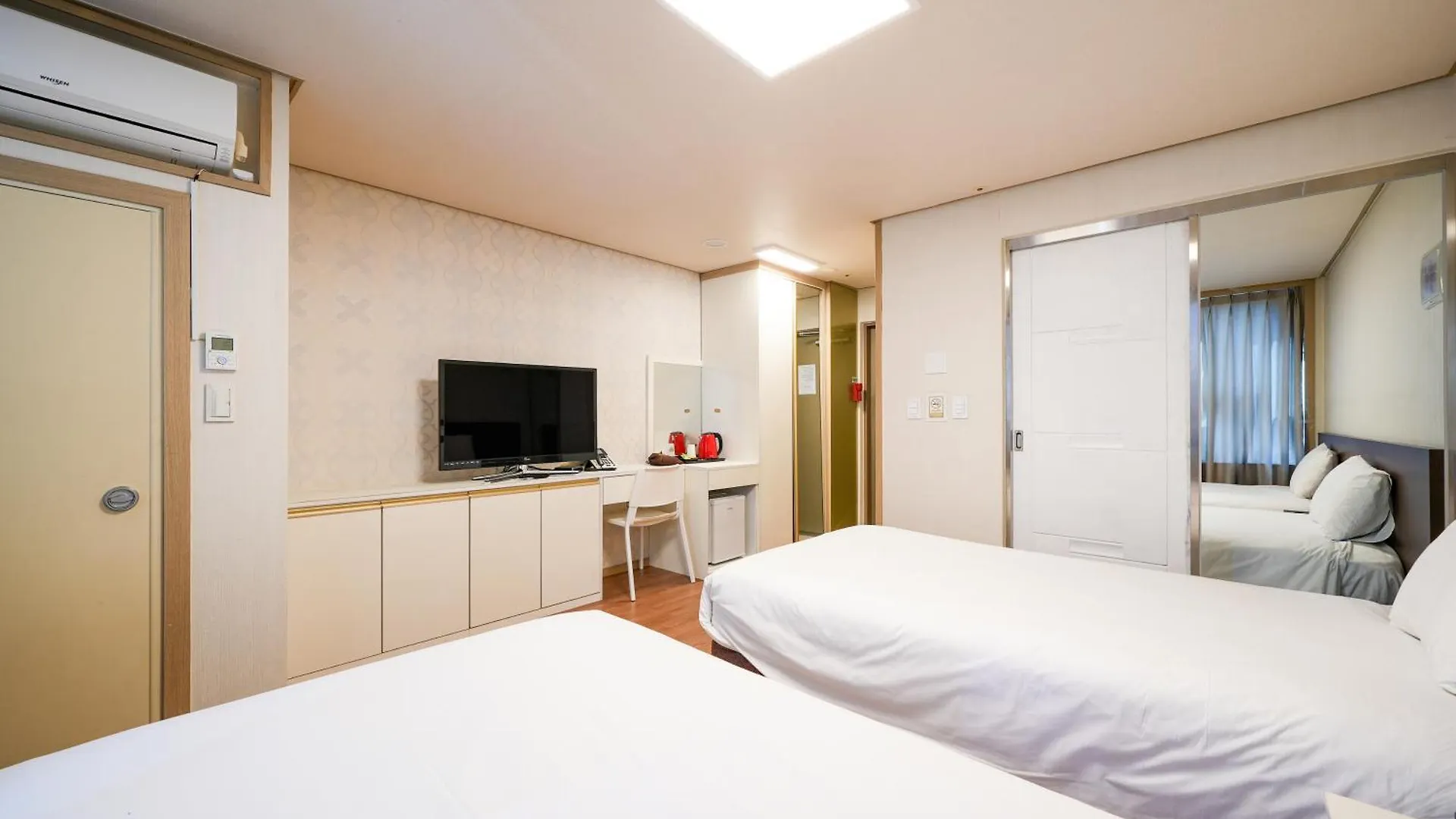 Hotel Aventree Yeouido Сеул Южная Корея